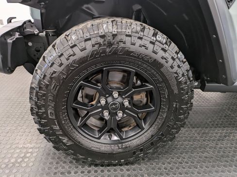 Used 2024 Jeep Wrangler Willys image 7