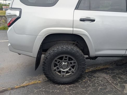 Used 2020 Toyota 4Runner Venture AWD/4WD image 8