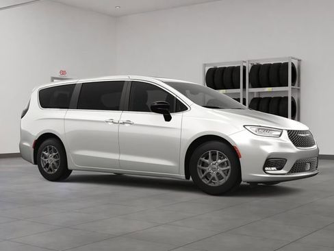 New 2024 Chrysler Pacifica Touring-L FWD image 7