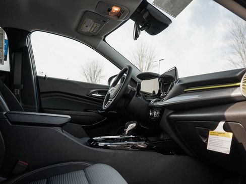 New 2026 Chevrolet Trax LT w/ Driver Confidence Package image 10