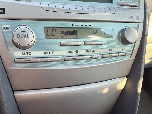 Used 2008 Toyota Camry XLE image 12