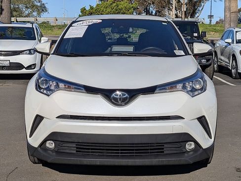 Used 2019 Toyota C-HR Limited image 7