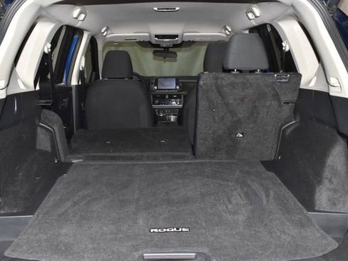 Used 2025 Nissan Rogue SV image 32