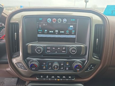 Certified 2018 Chevrolet Silverado 1500 High Country image 17