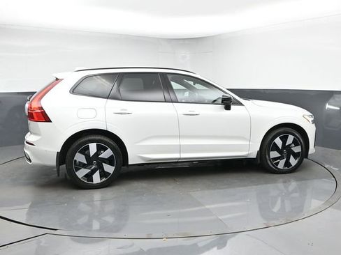 Used 2024 Volvo XC60 T8 Ultimate w/ Protection Package Premier AWD/4WD image 9
