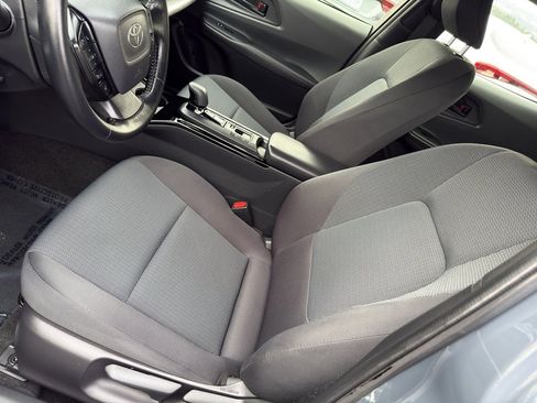 Used 2024 Toyota Prius LE image 10