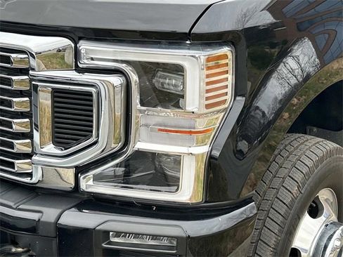 Used 2022 Ford F350 Limited image 7