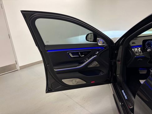 Certified 2023 Mercedes-Benz S 580e 4MATIC Sedan image 15