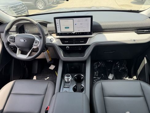New 2026 Ford Explorer Active w/ Active Comfort Package RWD image 11