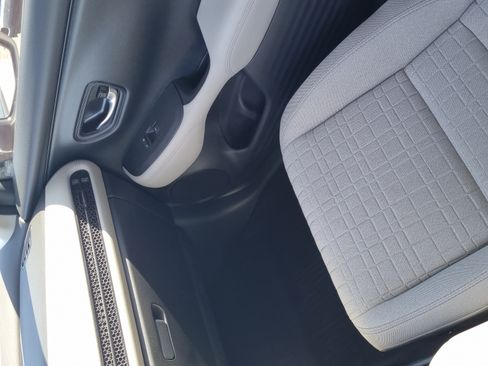Used 2024 Honda HR-V LX image 19