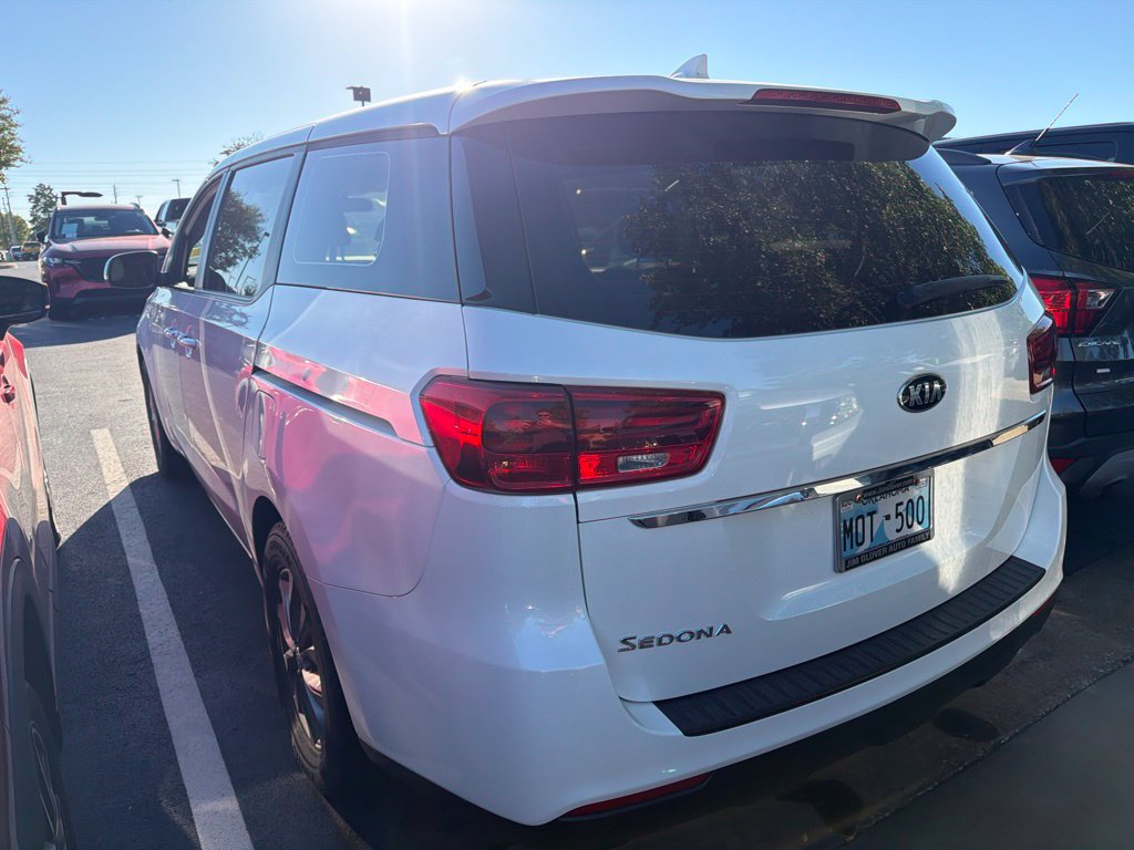 Used 2020 Kia Sedona L FWD image 4
