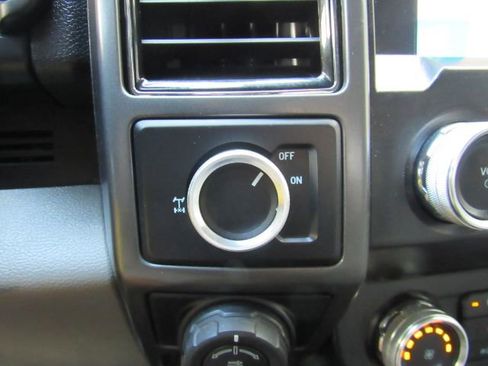 Used 2019 Ford F150 XLT image 47