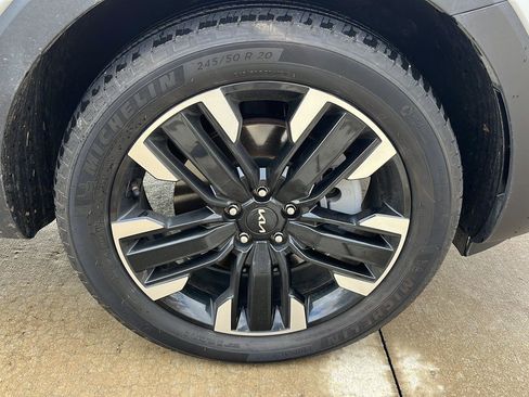 Used 2024 Kia Telluride SX image 26