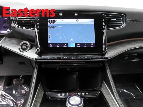 Used 2023 Jeep Wagoneer Series III w/ Preferred Equipment Group RWD image 11