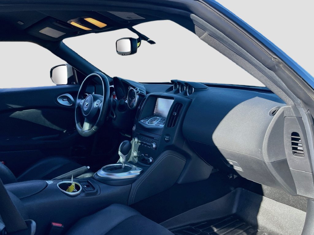 Used 2020 Nissan 370Z Touring Sport RWD image 27