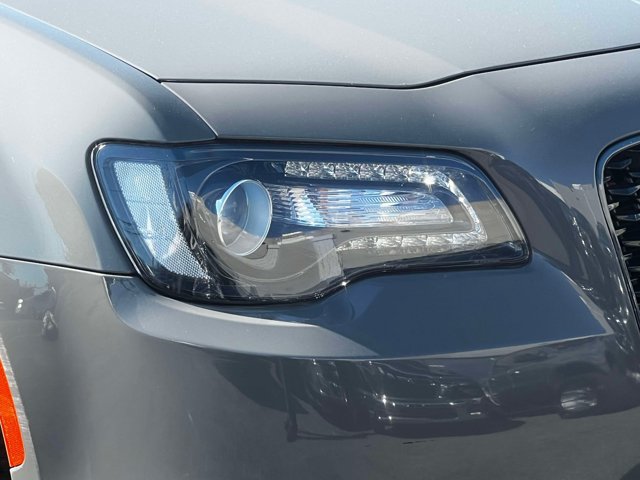 Used 2019 Chrysler 300 S RWD image 8