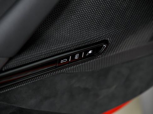 Used 2021 Ferrari SF90 Stradale image 25