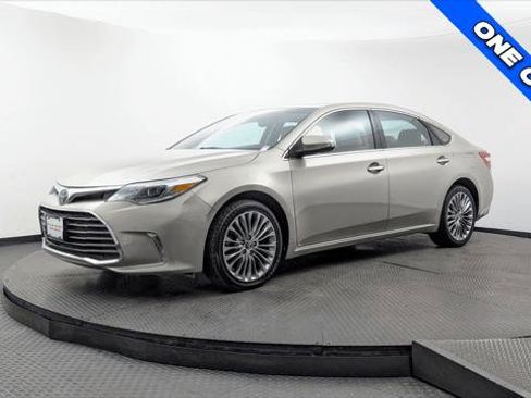 Used 2017 Toyota Avalon Limited FWD image 2