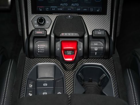 Used 2023 Lamborghini Urus Performante AWD/4WD image 53