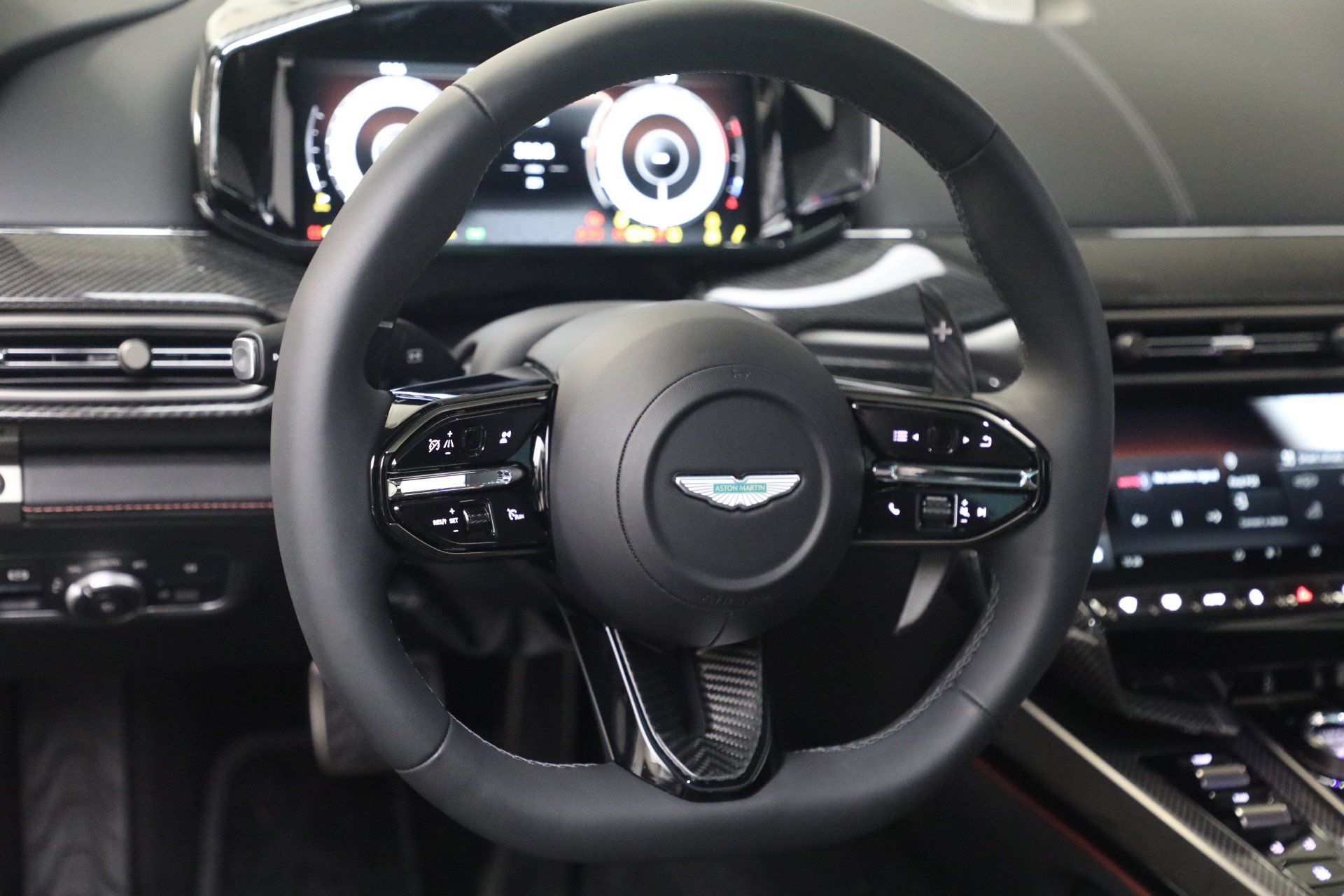 Used 2026 Aston Martin Vanquish RWD image 22