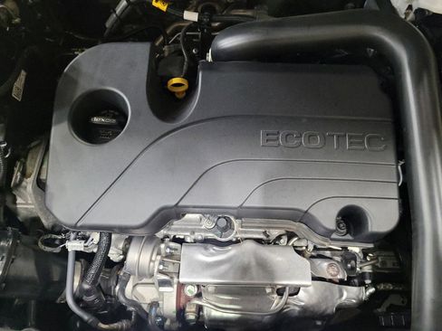 Used 2024 GMC Terrain SLT image 30