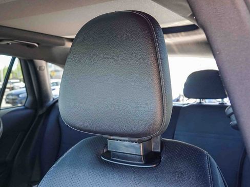 Used 2026 Mercedes-Benz GLC 300 image 26