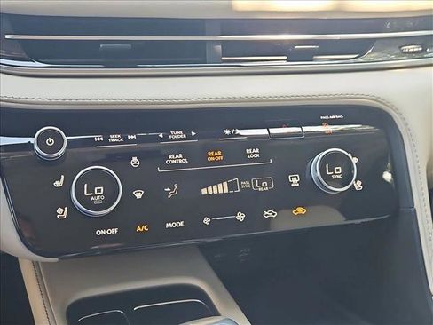 Used 2025 INFINITI QX60 Luxe FWD image 15