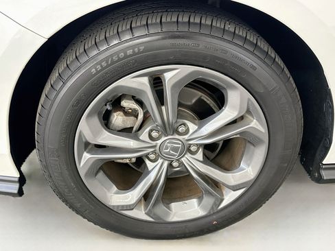 Used 2024 Honda Accord EX image 11