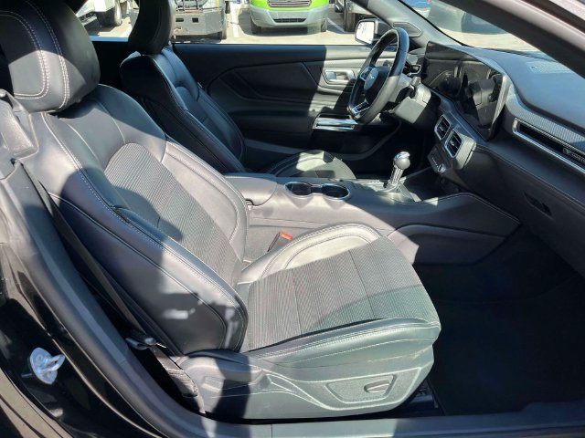 Used 2026 Ford Mustang Premium RWD image 17
