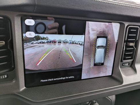 New 2025 Ford Bronco Badlands image 19