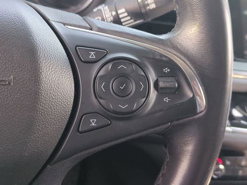 Used 2018 Buick Enclave Essence AWD/4WD image 26