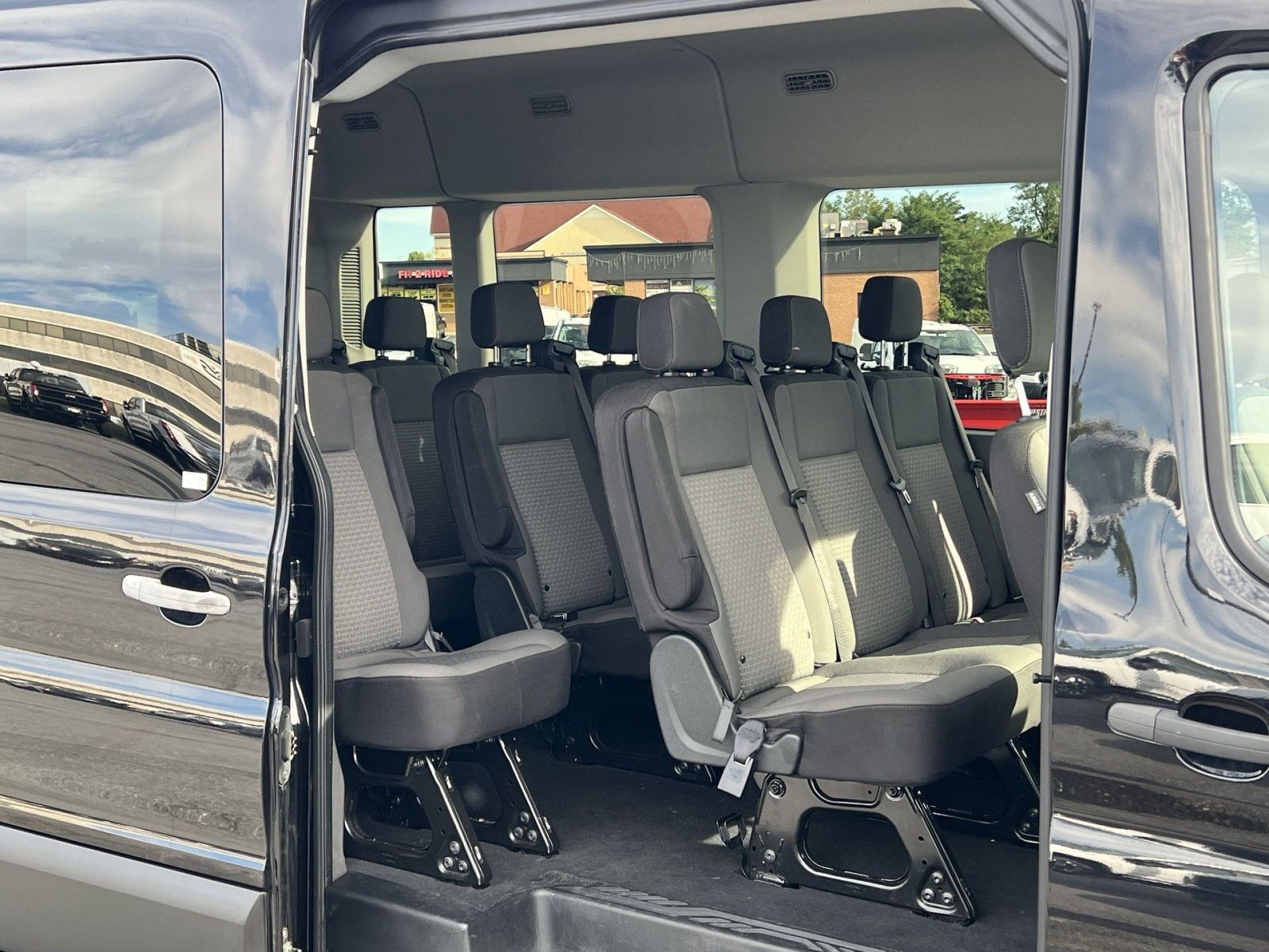 Used 2024 Ford Transit 350 XLT RWD image 24