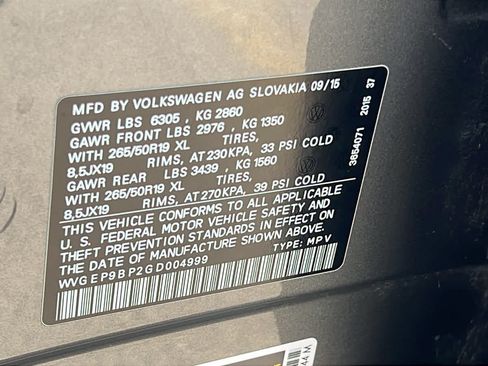 Used 2016 Volkswagen Touareg TDI AWD/4WD image 30