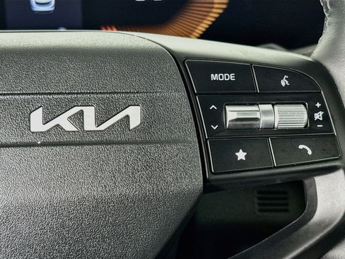 Used 2026 Kia Sportage LX FWD image 13