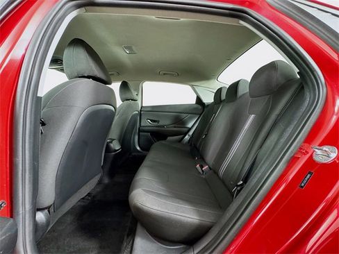 Certified 2023 Hyundai Elantra SEL w/ Convenience Package image 38