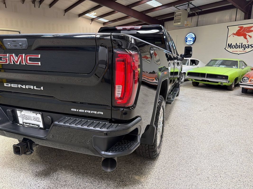 Used 2020 GMC Sierra 3500 Denali w/ Denali Ultimate Package AWD/4WD image 16