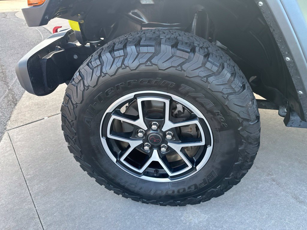 Used 2024 Jeep Wrangler Unlimited Rubicon AWD/4WD image 11