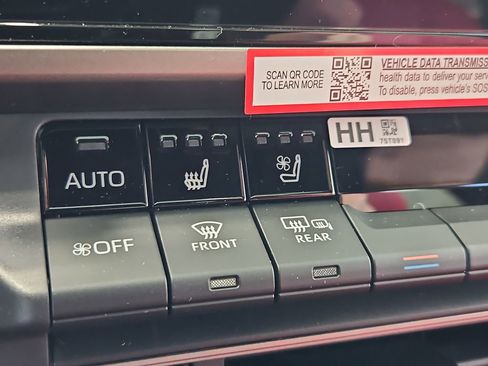 New 2026 Toyota Camry Hybrid AWD/4WD image 11