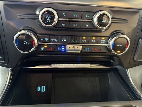 Used 2022 Ford F150 Lariat w/ Equipment Group 502A High AWD/4WD image 19