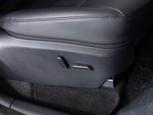 Used 2024 Tesla Model Y Performance image 28