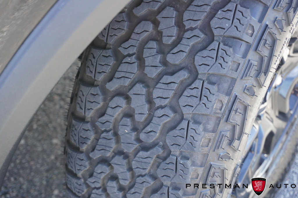 Used 2025 Ford Bronco Sport Badlands w/ Sasquatch Badlands Package AWD/4WD image 14