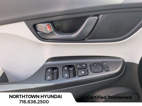 Used 2023 Hyundai Kona SEL AWD/4WD image 32