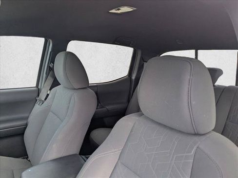 Used 2019 Toyota Tacoma TRD Sport w/ Technology Package AWD/4WD image 14
