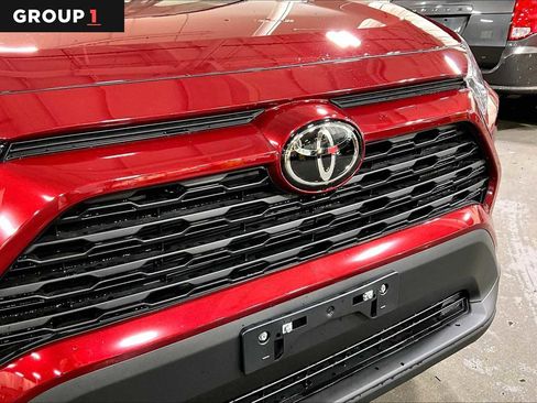 Used 2025 Toyota RAV4 XLE image 29