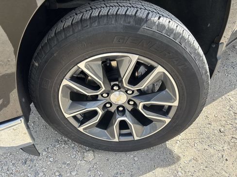 Used 2023 Chevrolet Silverado 1500 LT image 13