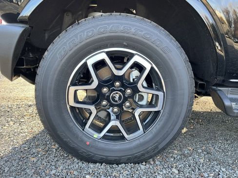 New 2025 Ford Bronco Outer Banks image 12