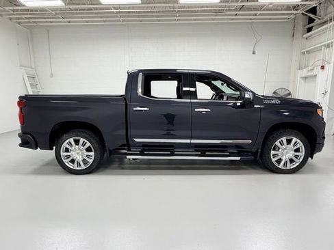 Certified 2022 Chevrolet Silverado 1500 High Country w/ High Country Premium Package image 6