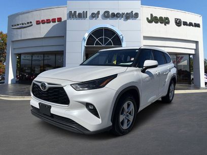 Used 2023 Toyota Highlander LE