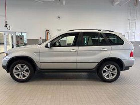 Used 2006 BMW X5 4.4i image 9