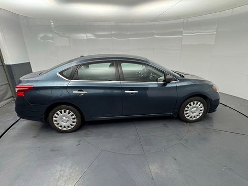 Used 2016 Nissan Sentra SV image 6